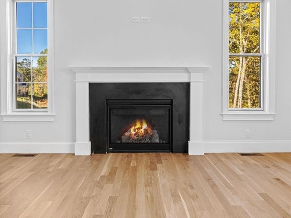 35 Lincoln Street, Hopkinton MA 01748