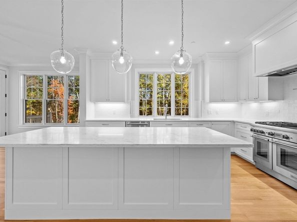 35 Lincoln Street, Hopkinton MA 01748