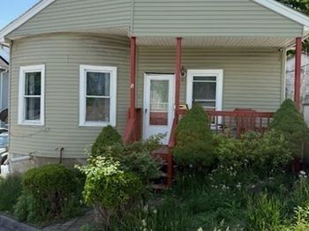 10 Byron St