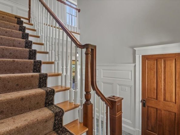 10 Pettees Pond Lane, Walpole MA 02081