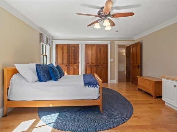 10 Pettees Pond Lane, Walpole MA 02081