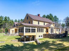 10 Pettees Pond Lane, Walpole MA 02081