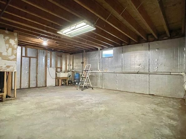 54 Hastings Rd, Spencer MA 01562