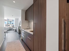 430 Stuart St 1601, Boston MA 02116