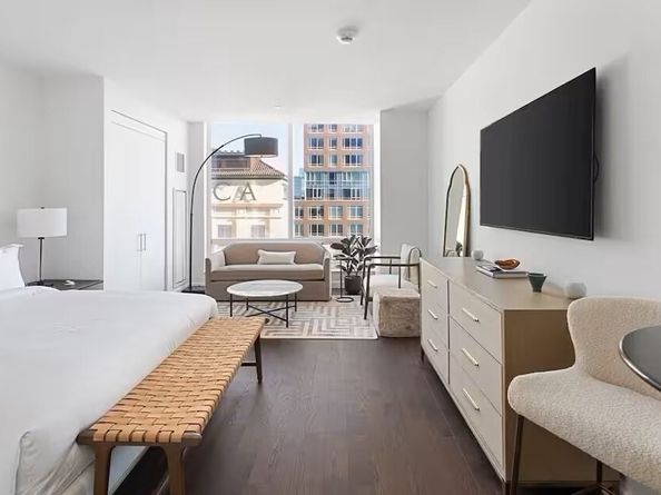 430 Stuart St 1601, Boston MA 02116