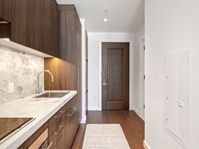 430 Stuart St 1601, Boston MA 02116