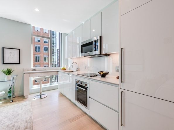 135 Seaport Blvd 1712, Boston MA 02210