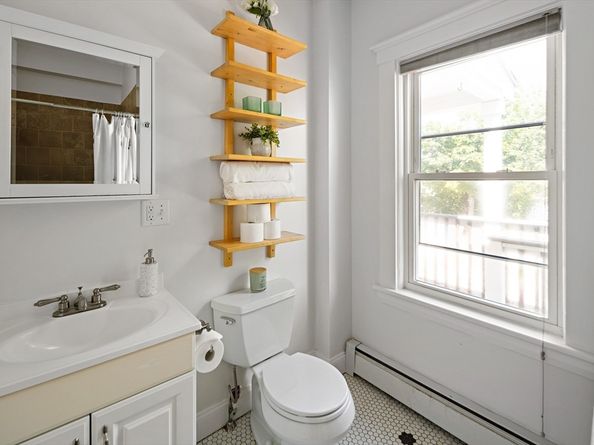 32 Harvard St 2, Waltham MA 02453
