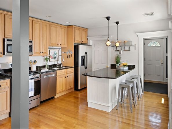 32 Harvard St 2, Waltham MA 02453