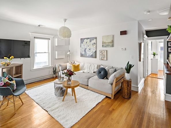 32 Harvard St 2, Waltham MA 02453