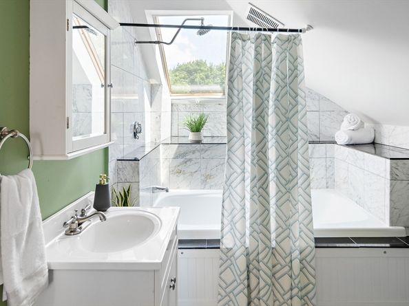 32 Harvard St 2, Waltham MA 02453