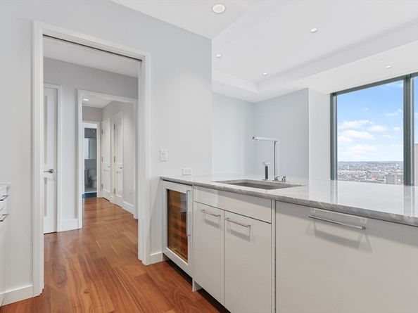 1 Dalton St 3108, Boston MA 02115
