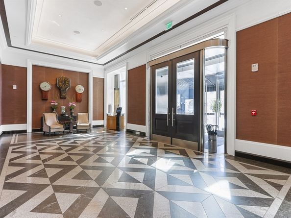 1 Dalton St 3108, Boston MA 02115