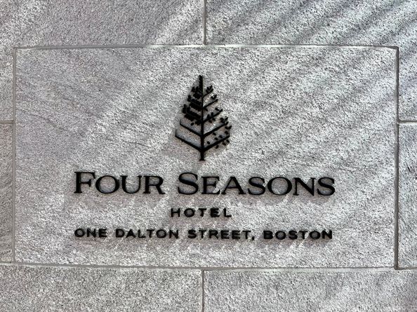 1 Dalton St 3108, Boston MA 02115