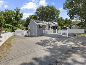 34 Glenvale Ave, Billerica MA 01821