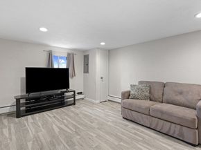 34 Glenvale Ave, Billerica MA 01821