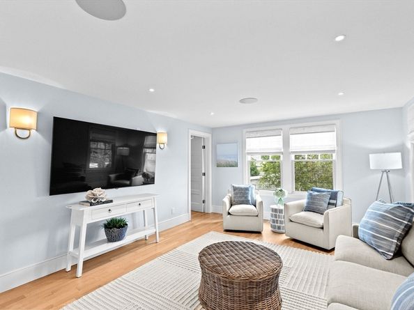 10 Otis Place, Scituate MA 02066