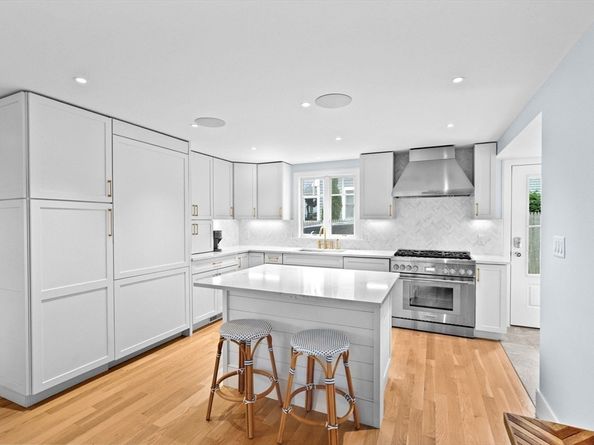 10 Otis Place, Scituate MA 02066