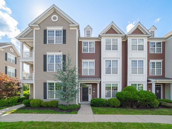 23 Moses Wheelock Ln 23, Westborough MA 01581