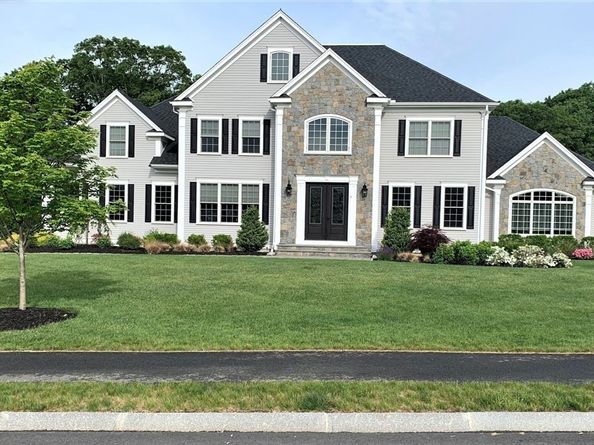 9 Anthony Drive, Sudbury MA 01776