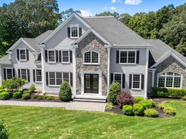 9 Anthony Drive, Sudbury MA 01776
