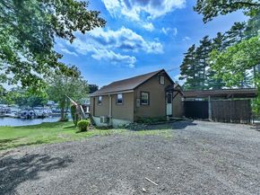 27 Lakeview Rd., Webster MA 01570
