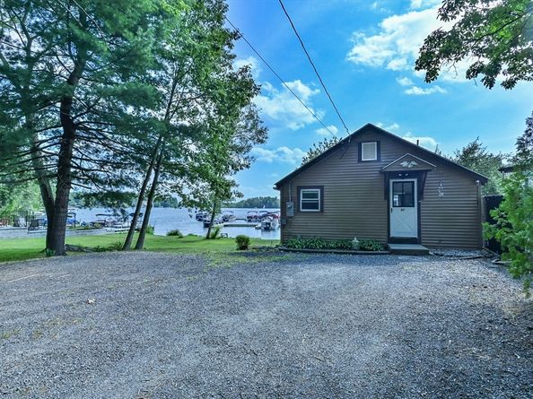 27 Lakeview Rd., Webster MA 01570