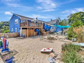 15 H St, Hull MA 02045