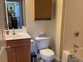 1818 Main St 316, Holden MA 01522