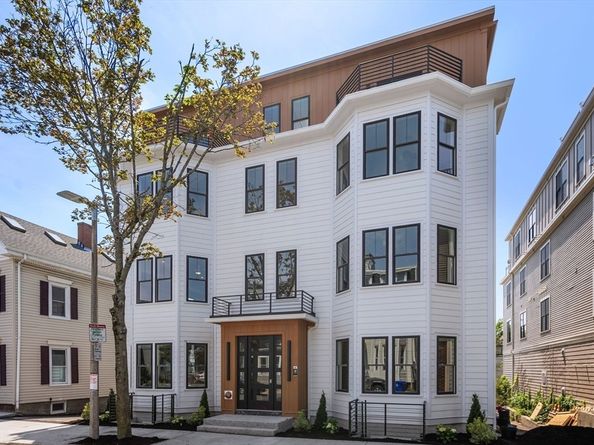 527 East 7th Street 3, Boston MA 02127