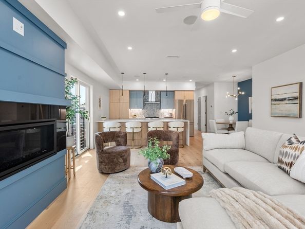 527 East 7th Street 3, Boston MA 02127