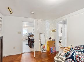 18 Candlewood St, Worcester MA 01602