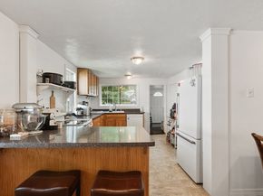 18 Candlewood St, Worcester MA 01602