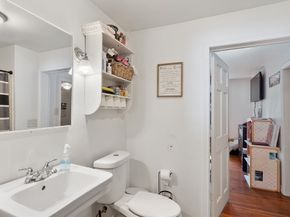 18 Candlewood St, Worcester MA 01602