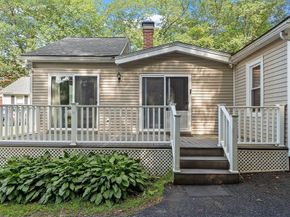 18 Candlewood St, Worcester MA 01602