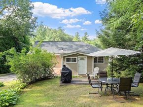 18 Candlewood St, Worcester MA 01602