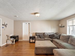 18 Candlewood St, Worcester MA 01602