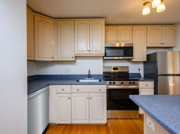 575 Broad St 313, Weymouth MA 02189