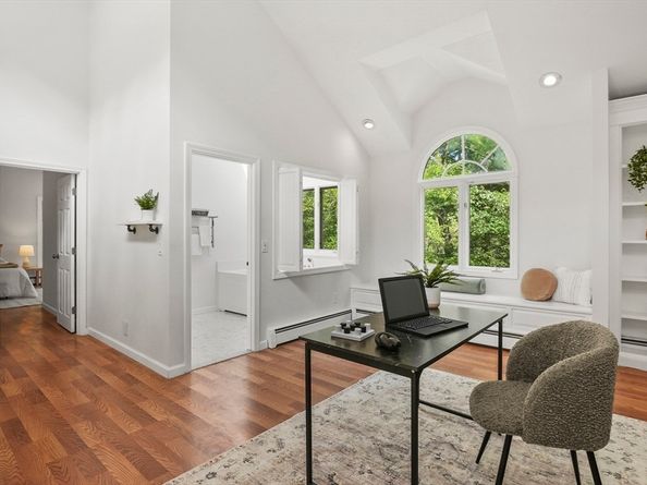 6 Barrows Road, Mendon MA 01756