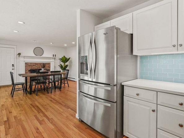 6 Barrows Road, Mendon MA 01756