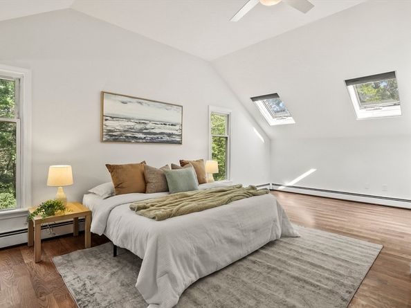 6 Barrows Road, Mendon MA 01756