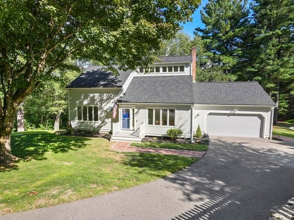 6 Barrows Road, Mendon MA 01756
