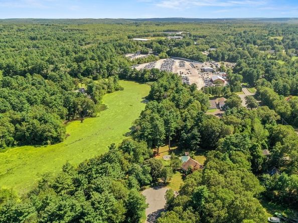 6 Barrows Road, Mendon MA 01756