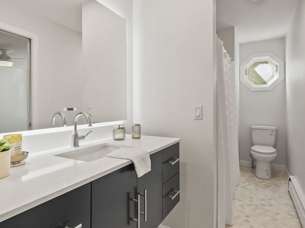 6 Barrows Road, Mendon MA 01756