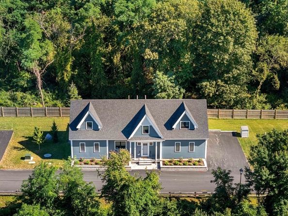 24 Primrose Lane 24, Ipswich MA 01938