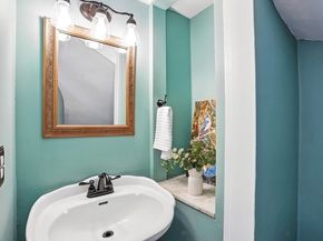 18 Church St, Westborough MA 01581
