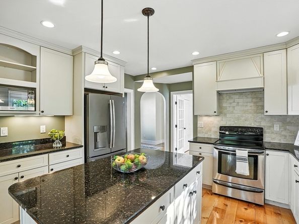 18 Church St, Westborough MA 01581
