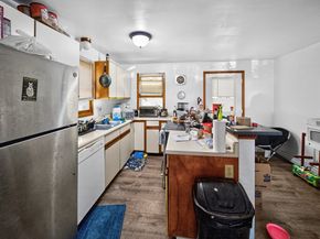 208 Plymouth St, Fitchburg MA 01420