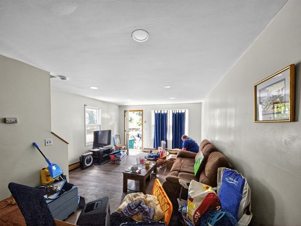 208 Plymouth St, Fitchburg MA 01420