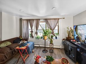 208 Plymouth St, Fitchburg MA 01420